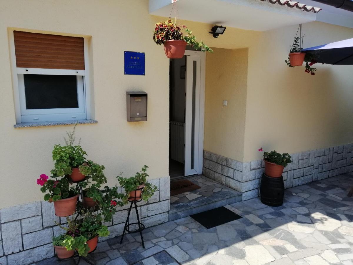 Studio Apartment Vigo - Rijeka Eksteriør bilde